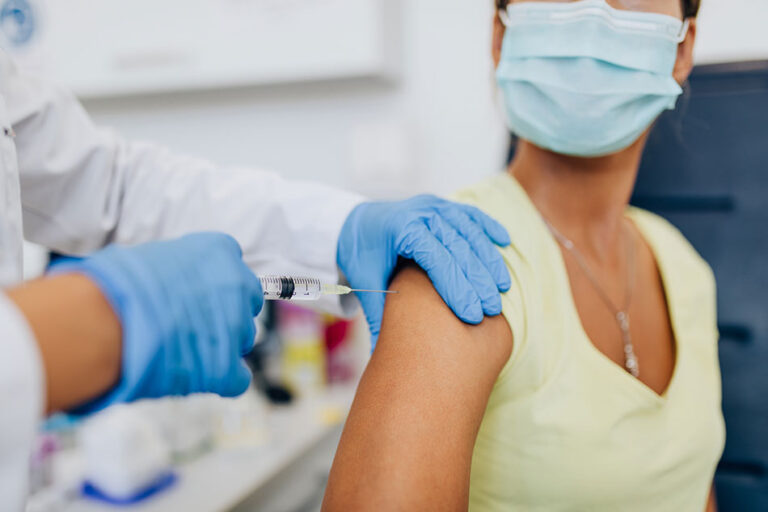 Covid-19 Vaccination Guide for People with Cancer
