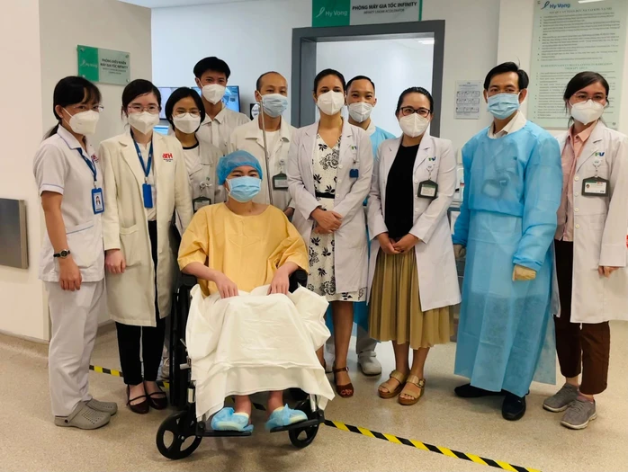 Bệnh nhân V.M.B sau khi kết thúc liệu trình xạ trị toàn thân tại Bệnh viện FV