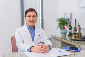Bác sĩ Đặng Đình Minh Thanh: Người đưa ‘bàn tay robot’ chạm đến những ca mổ khó