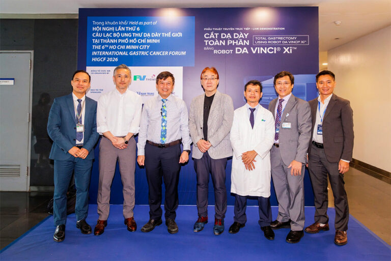 Truyền hình trực tiếp phẫu thuật cắt dạ dày bằng robot da Vinci Xi do Bệnh viện FV phối hợp cùng Bệnh viện đại học y dược TP.HCM thực hiện