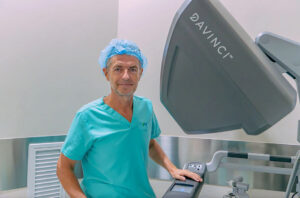 Dr Robert Riche: The da Vinci Xi Robot Enhances the Chances of Preserving Motherhood