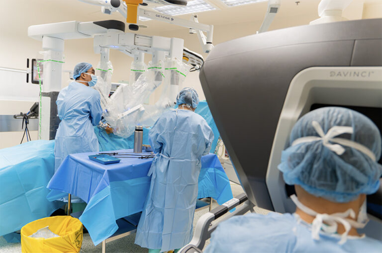 Robotic surgery successfully treats patient with pulmonary fungal mass and life-threatening haemoptysis risk